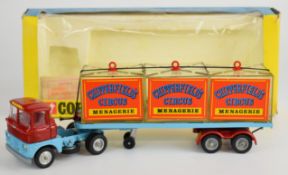 Corgi Major diecast model Chipperfield's Menagerie Scammel Handyman Mk3 Tractor Unit & Trailer