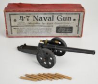 W Britain 4.7 Naval Gun (mounted for field operations), Patent No. 1215-19615, in original box.