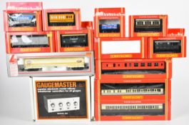 00 gauge model railway items to include Hornby GWR tank locomotive, Gaugemaster Model DS