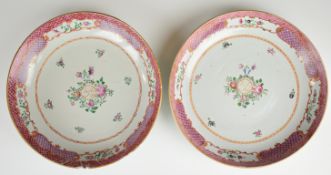 Pair of 19thC famille rose shallow dish, H4.5, diameter 25cm