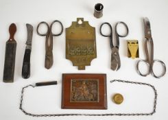 [Postal Interest] Pocket coin savings tin for holding twenty sixpences (height 3.5cm). Wooden