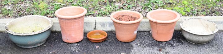 Five jardinieres / garden planters, two with glazed finish and three terracotta examples, largest