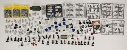 A collection of Games Workshop/Citadel and similar metal and plastic miniatures to include Warhammer