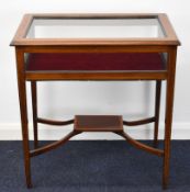 Edwardian inlaid mahogany glazed bijouterie / display table with undershelf, W61 x D47 x H72cm