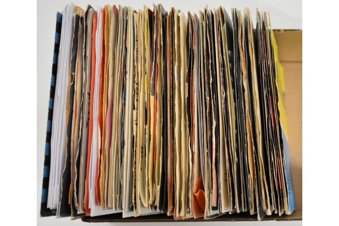 NinetyPunk Rock / Post Punk / Indie / Pop / Soul / Rock etc  7" singles including De-evolution Are - Image 5 of 5