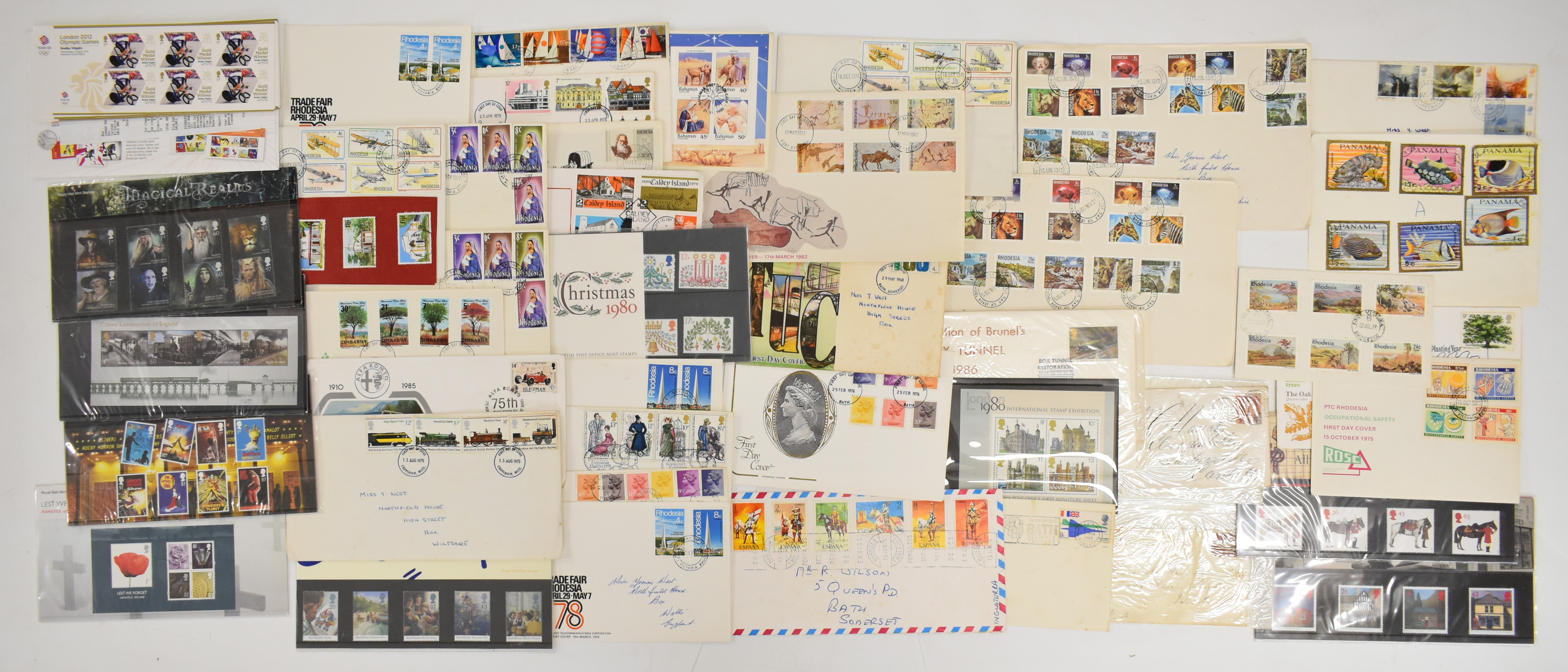 Collection of GB and world stamps in albums and stockbooks, including albums of WWF first day - Image 4 of 4