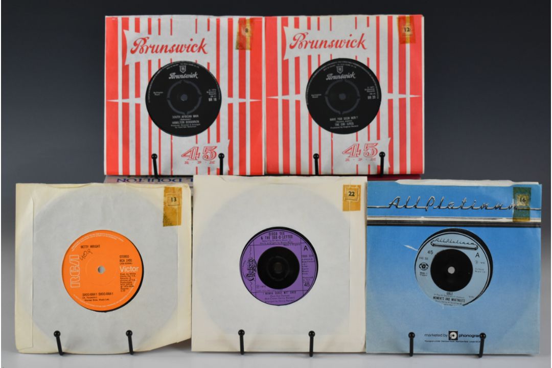 Seventy two Reggae / Soul / Funk / Dance 7" singles including Johnny Clarke, Bob Marley, Ken - Image 6 of 14