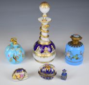 Double gourd scent bottle with stoppers and enamel decoration, large glass bottle with spiral