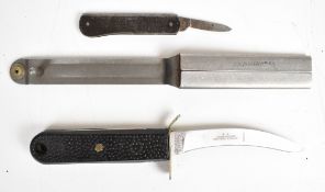 WW2 RAF 43 or similar pattern escape / boot knife with approximately 4.5cm flipped blade in simple