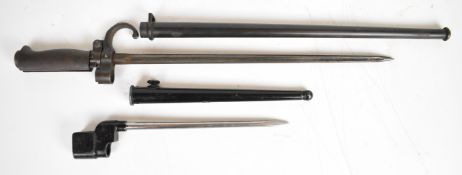 Two WW1 bayonets comprising a French M1886 Epée / Lebel bayonet with 33cm cruciform blade and curved