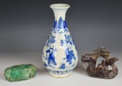 Chinese blue and white pedestal vase with figural decoration, H23cm, and a Chinese rock crystal or