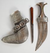 Oman / Yemen / Gulf states jambiya with white metal and horn handle, probably late 19thC, H31cm.