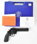 Smith & Wesson Model 586 .177 CO2 air pistol/ revolver with chequered rubber grips, adjustable