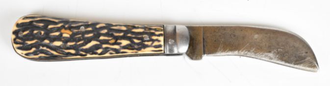 Saynor pruning knife with approximately 6cm curved folding blade, marked Saynor Sheffield England to