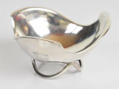Black Starr & Gorham Alfredo Sciarrotta American silver bowl with three loop feet, diameter 10.