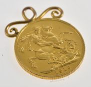 1910 gold full sovereign with pendant loop, 8.5g