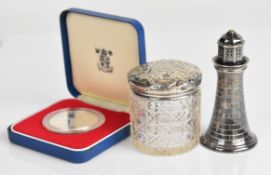 Royal Mint cased 1977 proof silver crown, hallmarked silver lidded dressing table pot (weight of lid
