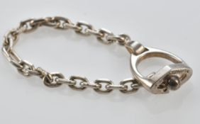 Hermès silver keyring in the form of a stirrup, 8.2g