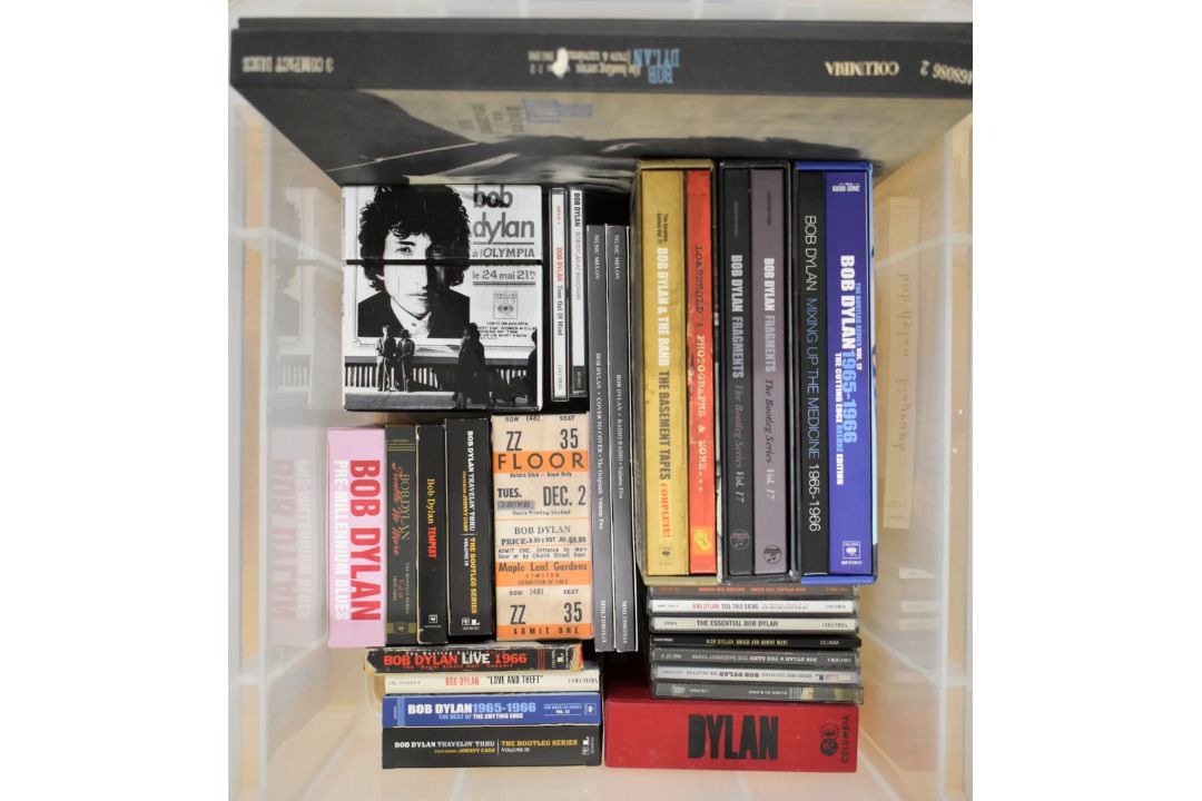 Bob Dylan CD collection comprising seventeen box sets and an additional ten CDs - Image 1 of 4