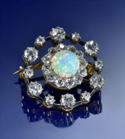 PREVIEW Jewellery, Silver, Watches, Clocks, Coins, Bijouterie and Designer Goods including a private collection of Versace clothing
