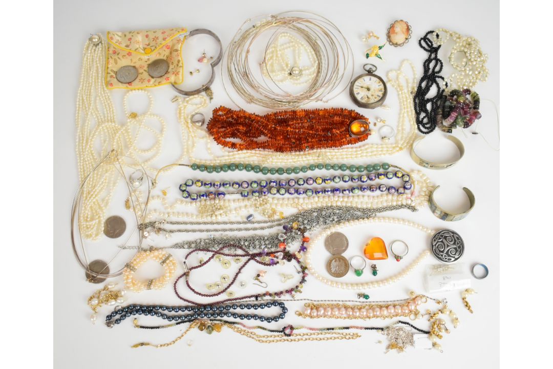 A collection of jewellery including twenty five silver chokers, cameo brooch, freshwater pearl - Image 1 of 3