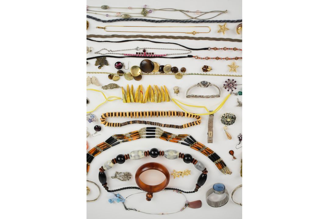 A collection of jewellery including silver butterfly pendant, three silver bangles, silver - Image 3 of 8