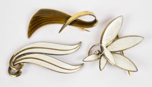 Three silver brooches set with enamel by Albert Schaming, Norway, 23.5g