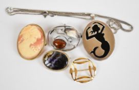 A 9ct gold brooch (2.2g), 9ct gold brooch set with a cameo (7.7g), Blue John brooch, silver brooch