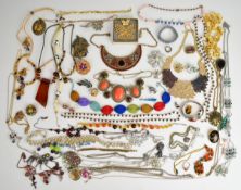 A collection of costume jewellery including vintage glass necklace, two vintage brooches, Empire