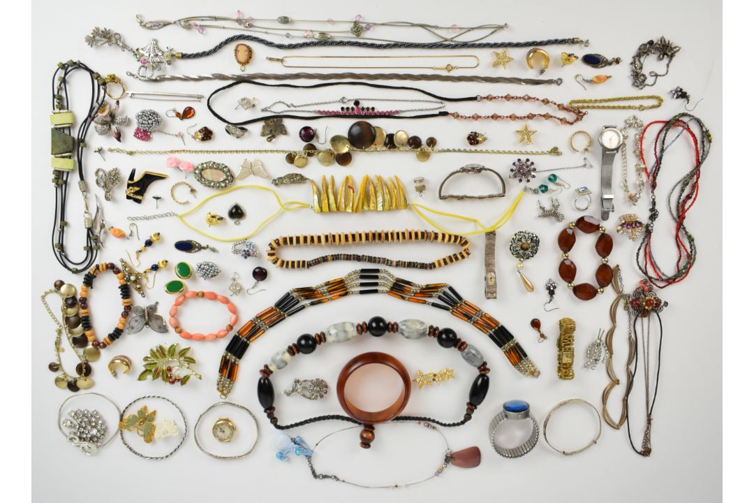 A collection of jewellery including silver butterfly pendant, three silver bangles, silver - Image 1 of 8