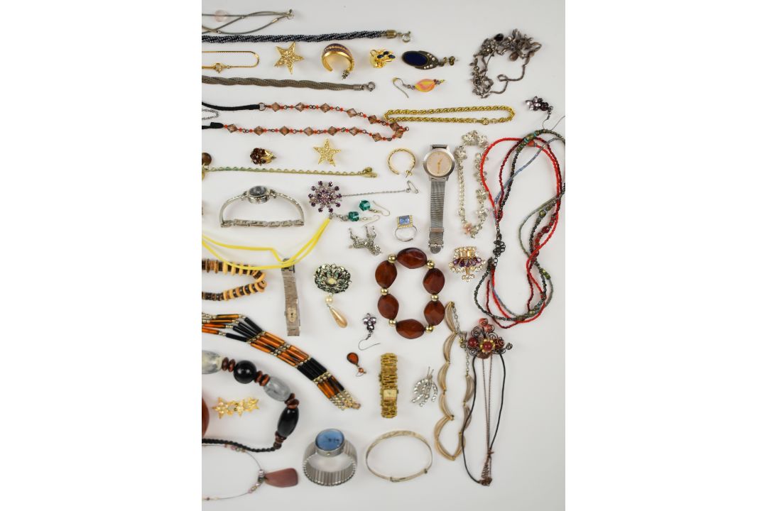 A collection of jewellery including silver butterfly pendant, three silver bangles, silver - Image 2 of 8