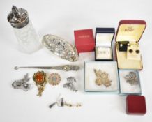 A collection of silver and jewellery including lidded pot (52g), 9ct gold earrings (0.6g), Kigu