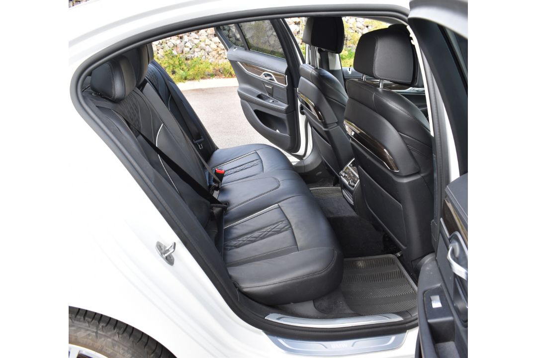 2016 BMW 730d xDrive auto ULEZ free 3.0 diesel car, registration number PM66 AMM, with V5c showing - Image 23 of 33