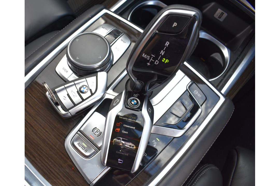 2016 BMW 730d xDrive auto ULEZ free 3.0 diesel car, registration number PM66 AMM, with V5c showing - Image 20 of 33