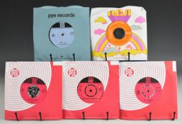 Approximately five hundred Rock 'n' Roll / Pop / Beat 7