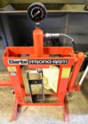 Clarke 10 ton hydraulic press The following lots are being sold without reserve and all located near