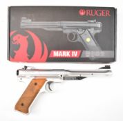 Umarex Ruger Mark IV Hunter .177 air pistol with monogrammed and chequered wooden grips and