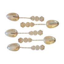 A SET OF FIVE EARLY 20TH CENTURY CHINESE SILVER TEASPOONS Each bearing the Chinese Fortune