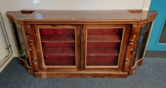 19TH CENTURY ROSEWOOD CREDENZA WITH 4 GLAZED DOOR AND GILT ORMOLU FITTINGS ON PLINTH BASE - 99 CM