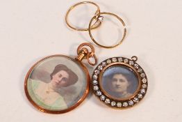 A rose metal (stamped 9ct and 375) photograph pendant, a similarly marked rose metal ring (cut),