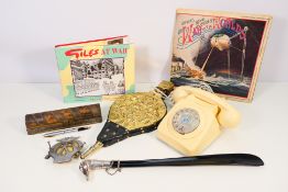 A mixed lot to include a Sheaffer pen with 14k nib and other items