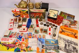 A mixed lot to include cigarette and tea cards, in albums and arranged into sets / part sets,
