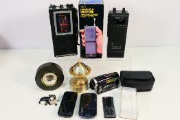 Lot to include a Eurosonic FM Transceiver ES 200 CB, a boxed Handheld Miniature Transceiver CT-998,