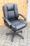 A Homecom swivel office / desk chair.