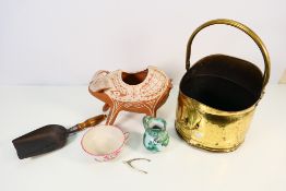 Lot comprising a brass coal bucket,