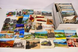 Deltiology - A good quantity of UK and foreign cards to include street scenes, topographical,