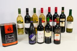 A collection of wine, predominantly 75cl bottles to include Lindemans Chardonnay - Semillon,