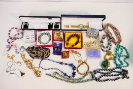 A collection of costume jewellery to inc