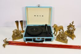 Lot to include a quantity of brassware i