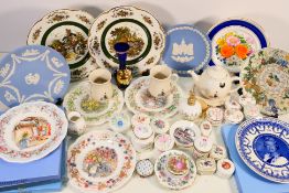 A collection of ceramics to include Wedgwood Jasperware, Royal Doulton Brambly Hedge and similar,